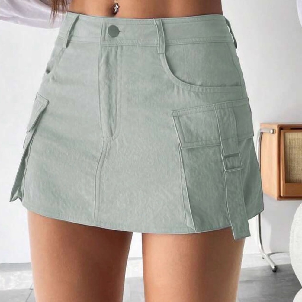 SHEIN Light Green Cargo Mini Skirt